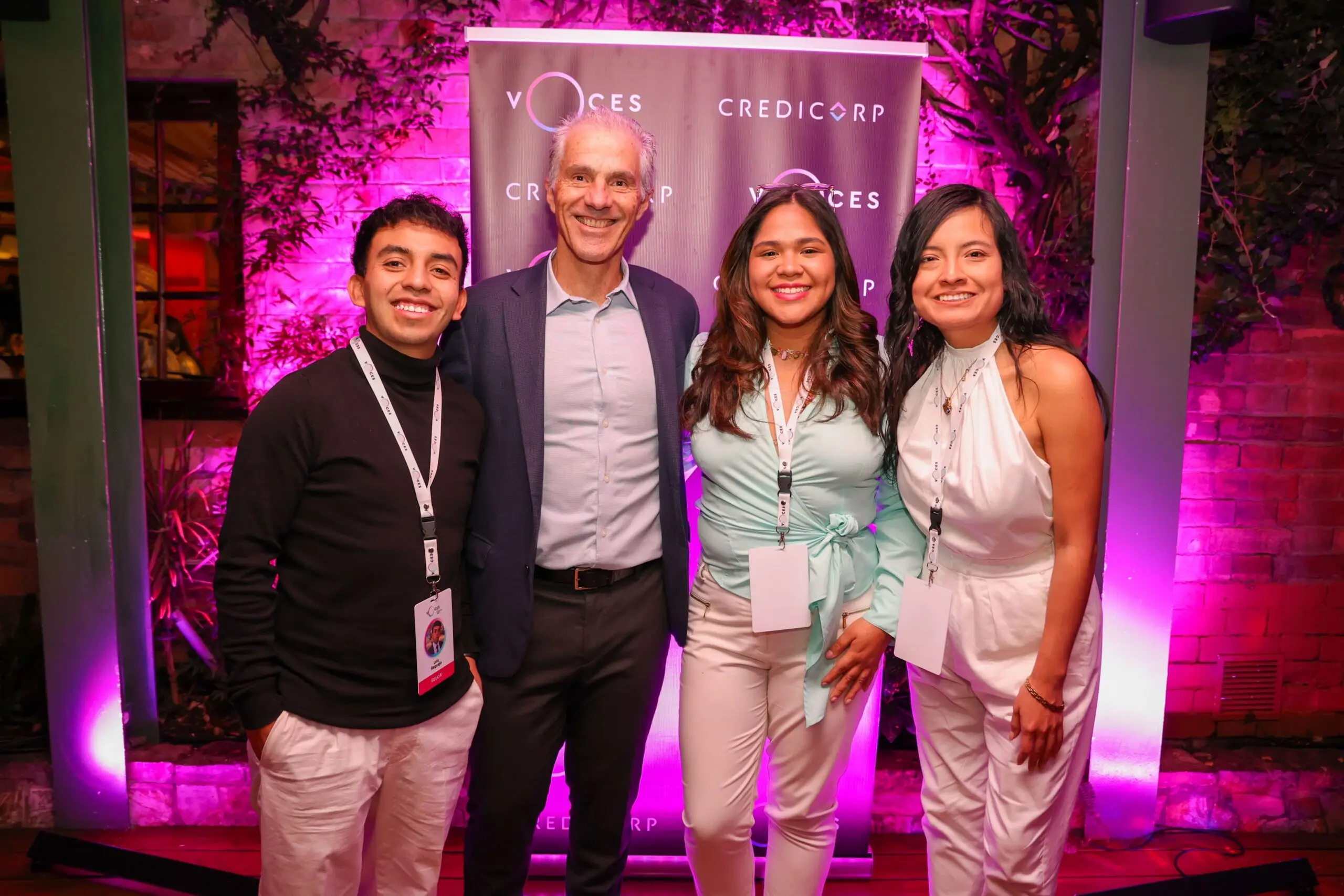 Premiación VOCES por la ConciencIA Digital